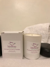 Load image into Gallery viewer, Gold Noir Frankincense & Myrrh Wax Room Candle 30cl